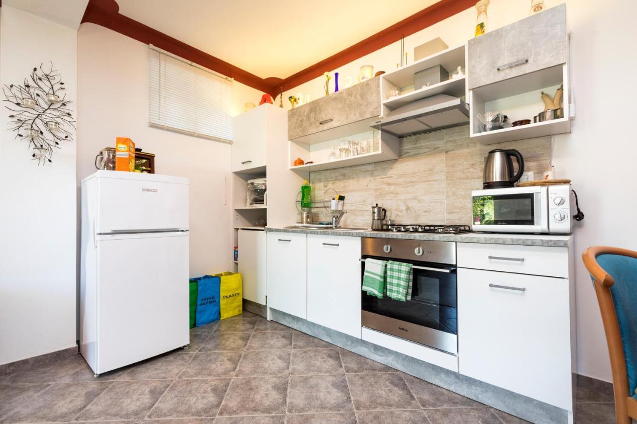 Apartman Maya Mali Lošinj Exteriör bild